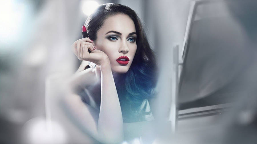 Megan Fox Mirror Red Lipstick Wallpaper