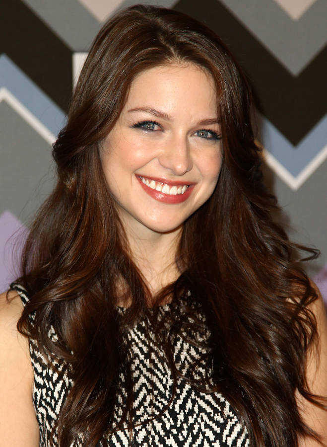 Melissa Benoist Pretty Smile Wallpaper