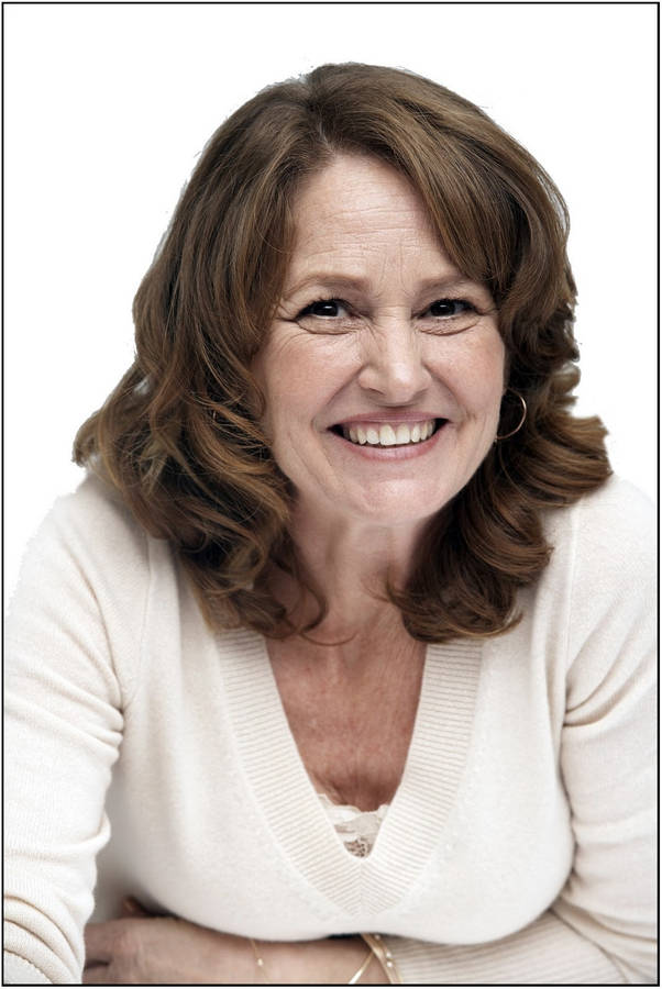 Melissa Leo Showcasing Her Charming Smile Wallpaper