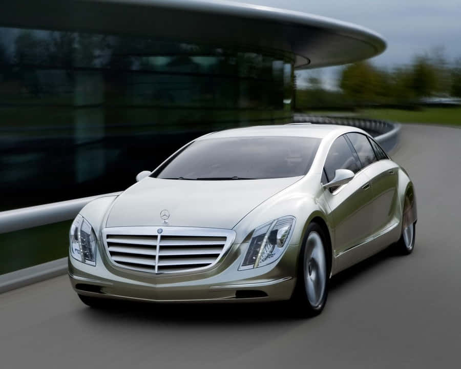 Mercedes Benz F700 Silver Wallpaper