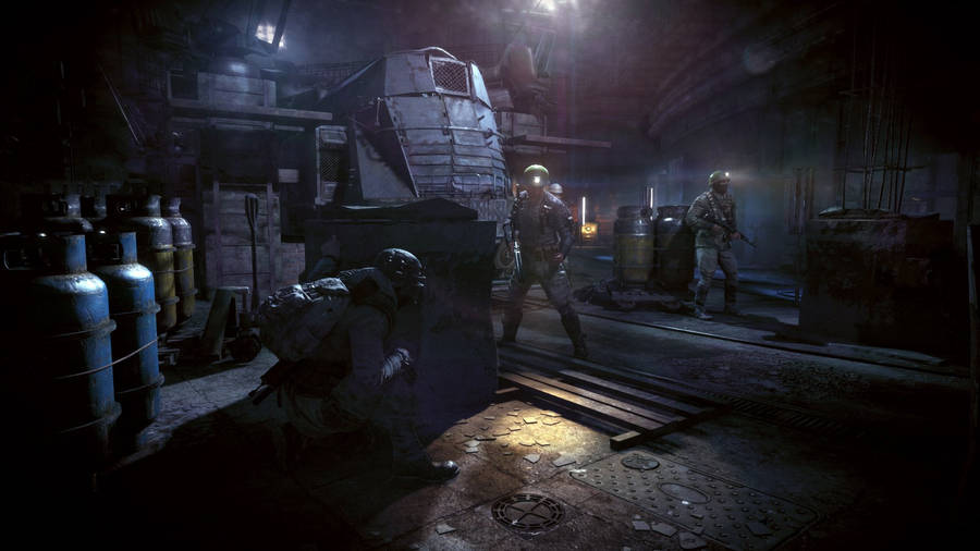 Metro Last Light Redux Characters Infiltrating Room Wallpaper
