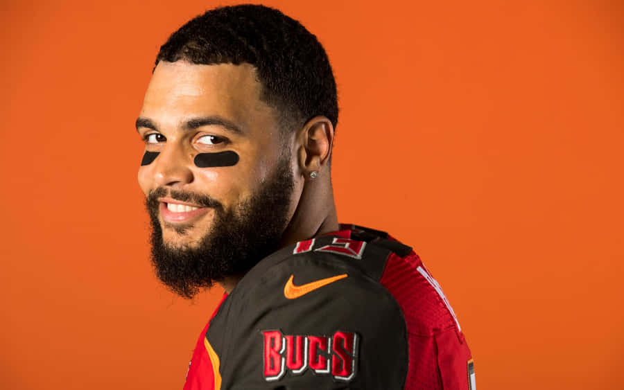 Mike Evans Smile Wallpaper