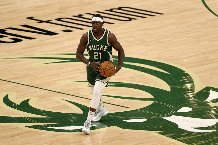 Milwaukee Bucks Jrue Holiday Wallpaper