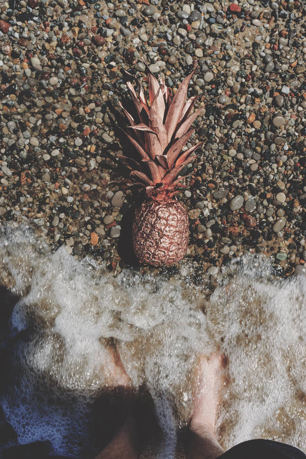 Mini Rose Gold Pineapple Wallpaper