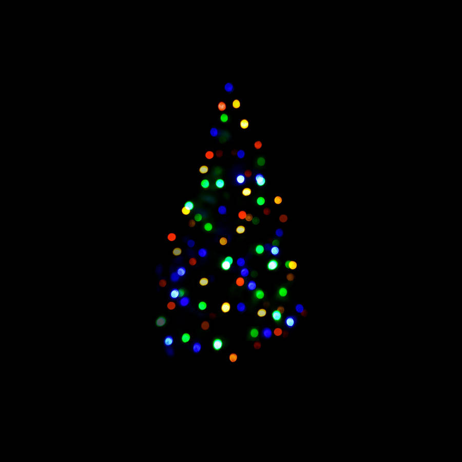 Minimalist Christmas Tree Lights Bokeh Wallpaper