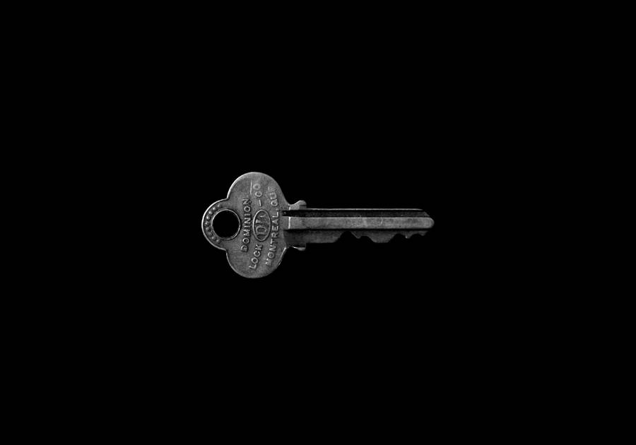 Minimalist Silver Key Wallpaper