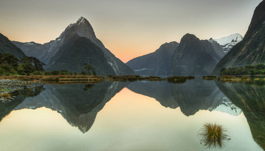 Mitre Peak New Zealand Wallpaper