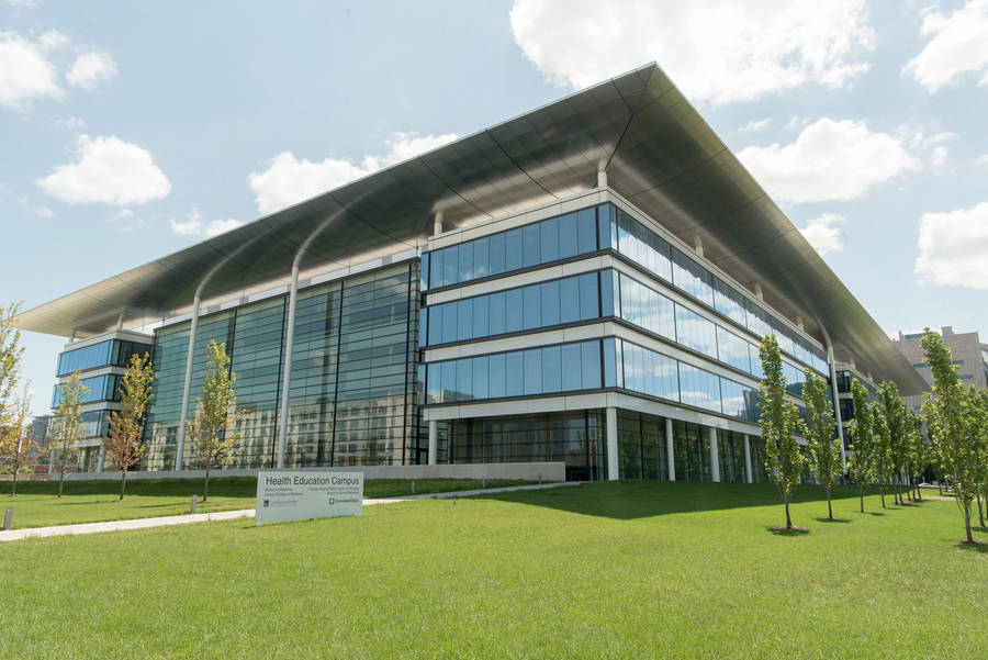 Modern Architecture Of The Health Education Campus At Case Western Reserve University Wallpaper