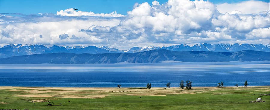 Mongolias Khuvsgul Lake Wallpaper