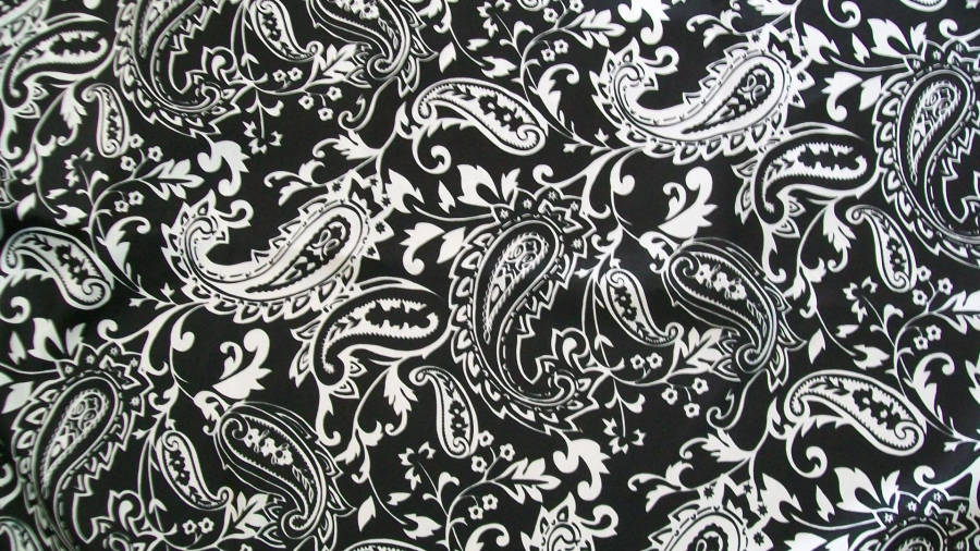 Monochromatic Paisley Print Wallpaper