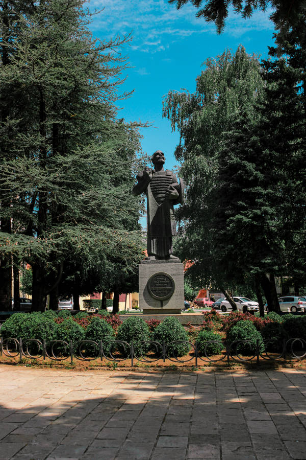 Montenegro Cetinje Monument Wallpaper