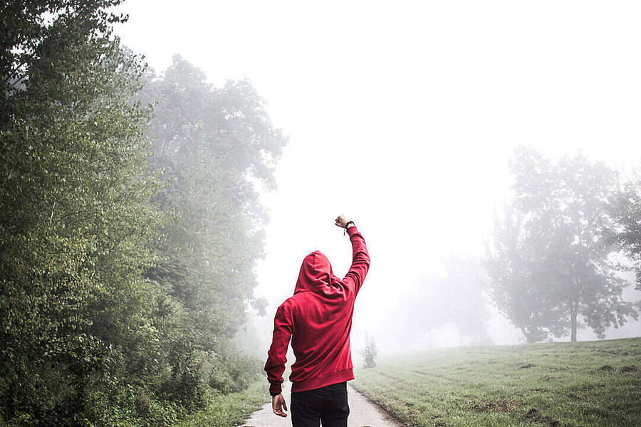 Motivation Man In Foggy Morning Wallpaper