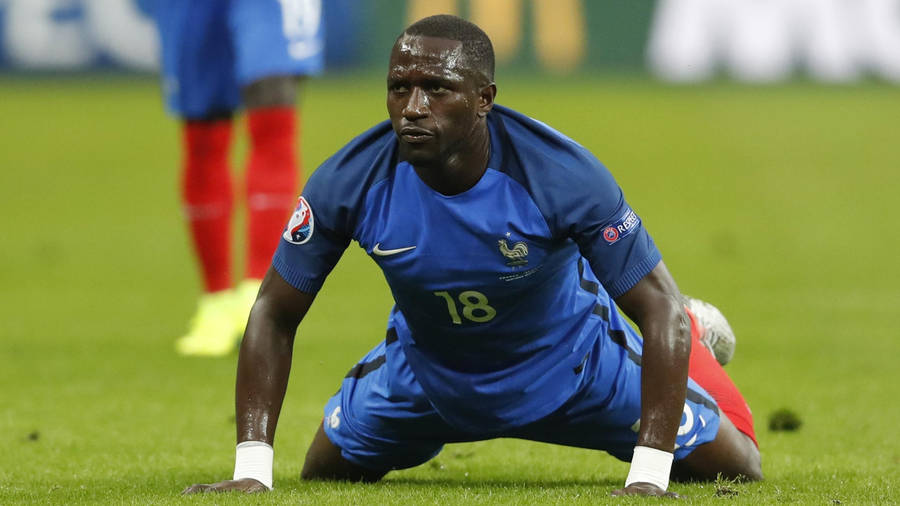 Moussa Sissoko On The Ground Wallpaper