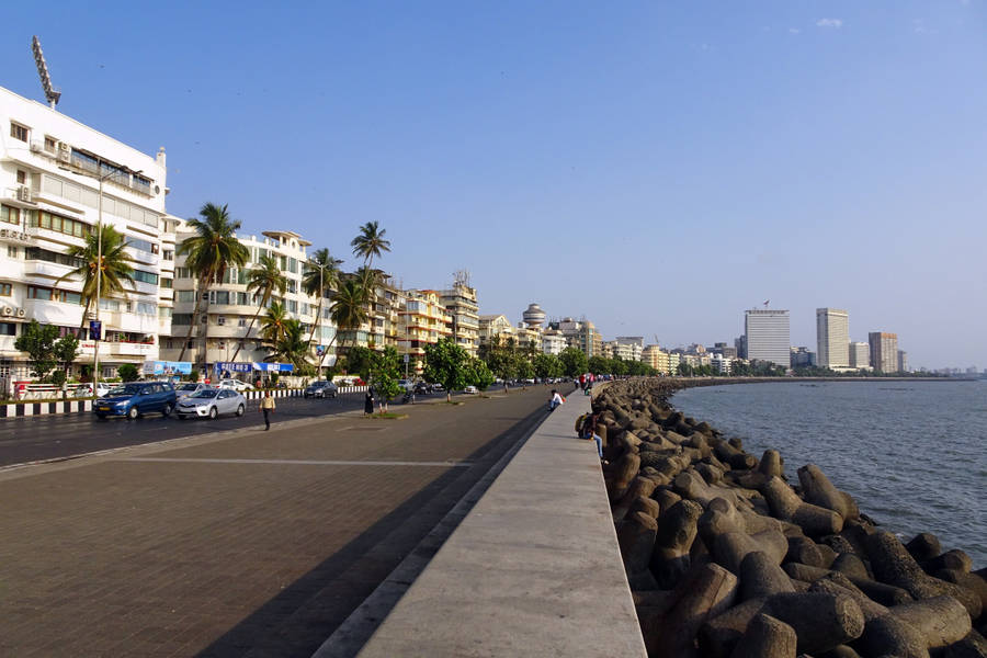 Mumbai Empty Coastal Road Wallpaper