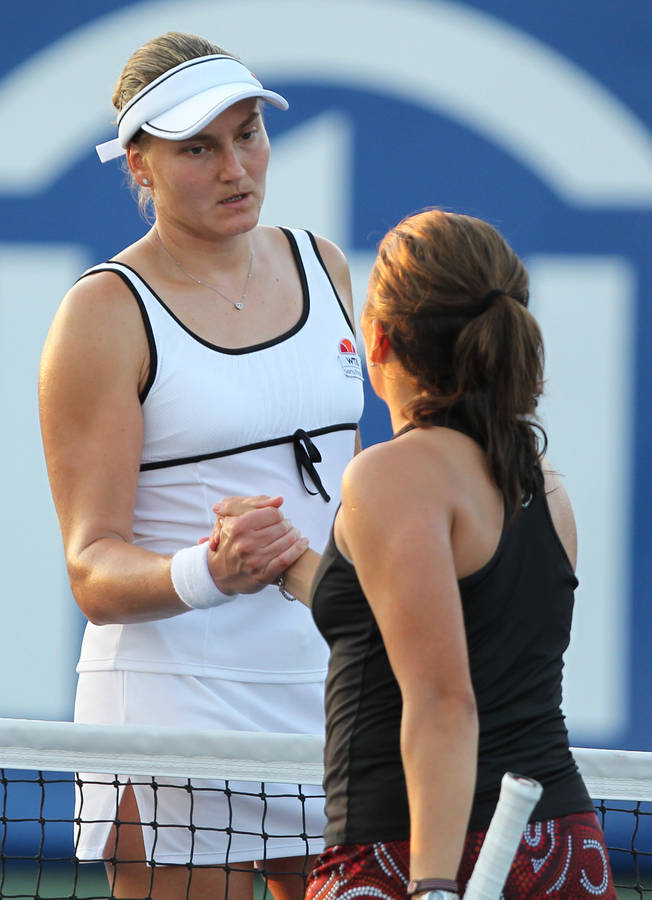 Nadia Petrova Shaking Hands With Opponent Wallpaper