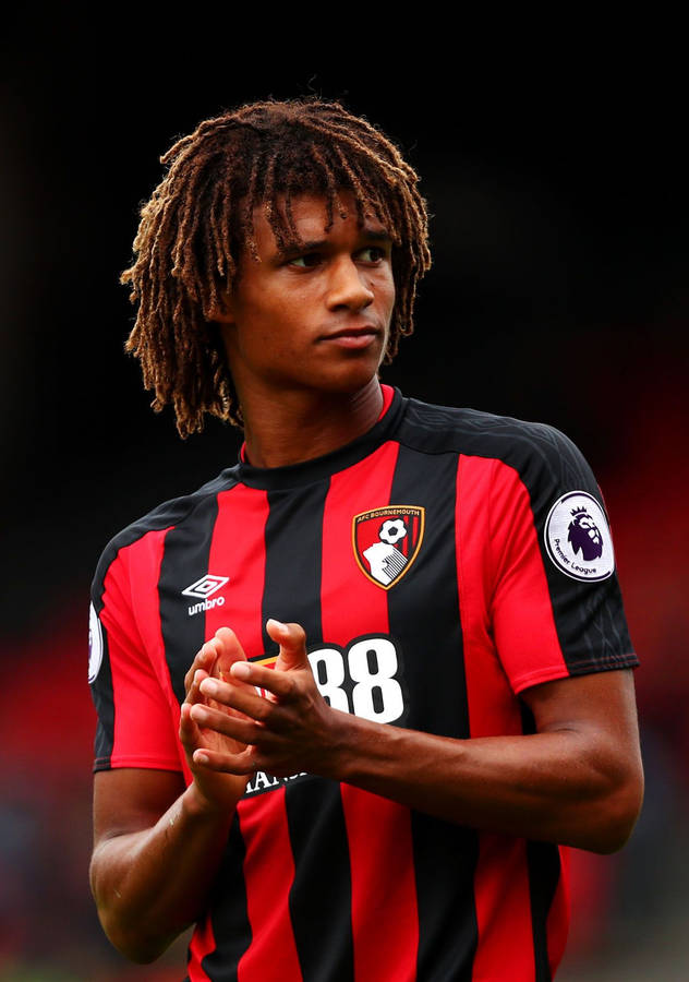 Nathan Ake Clapping Up-close Wallpaper