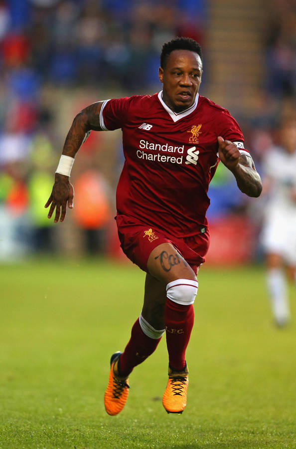 Nathaniel Clyne Running On The Field Wallpaper