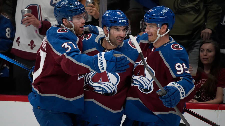 Nazem Kadri Colorado Avalanche With Teammates Wallpaper