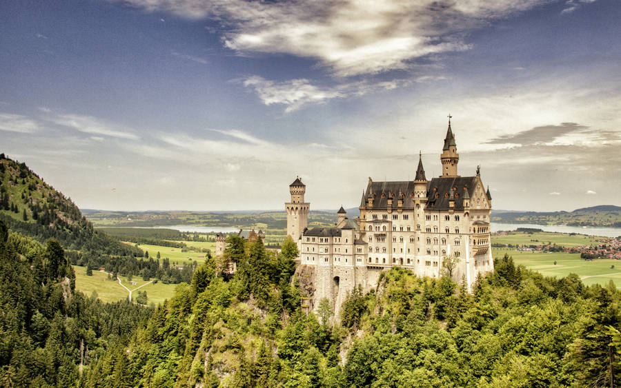 Neuschwanstein Castle White Clouds In Afternoon Wallpaper