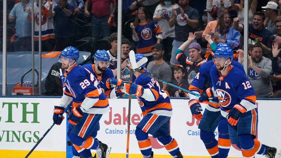 New York Islanders Hockey Players Wallpaper