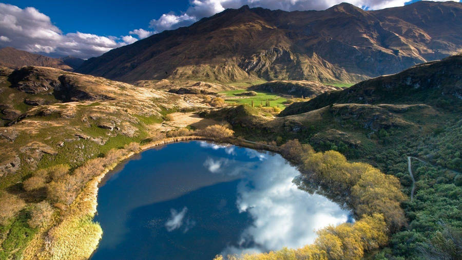 New Zealand Heart Lake Wallpaper