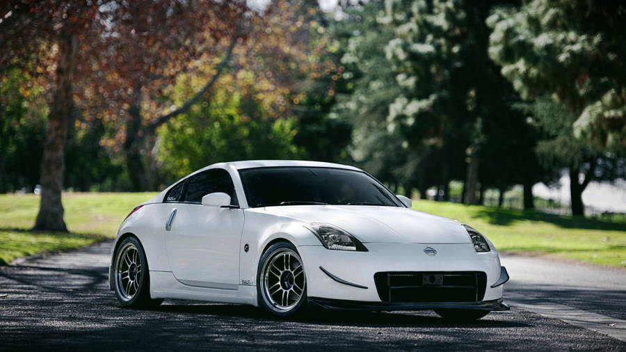 Nice Car Nissan Z Series Wallpaper