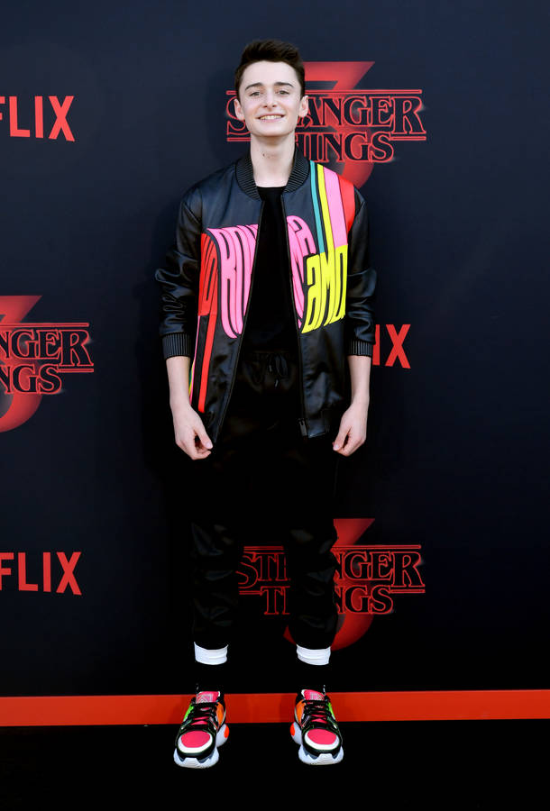 Noah Schnapp Whole Body Picture Wallpaper