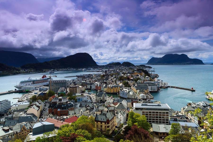 Norway Ålesund Port Town Wallpaper