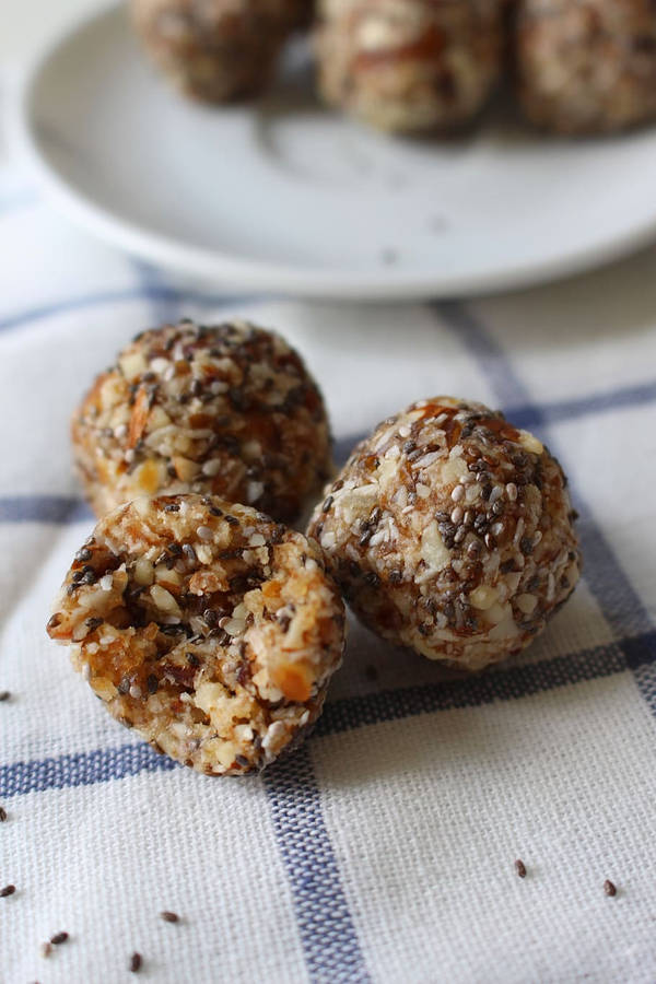 Nutrient-rich Chia Seeds Puffed Rice Balls Wallpaper