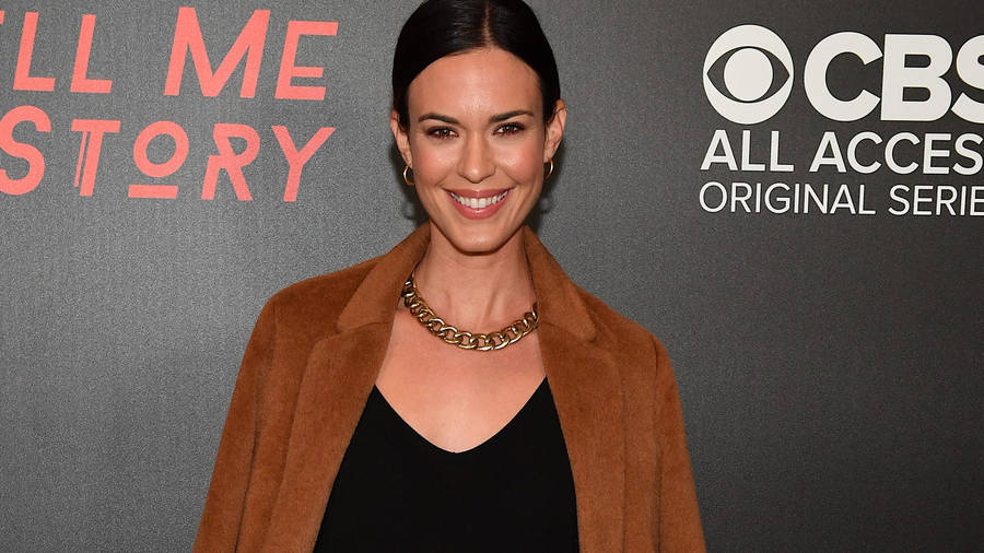 Odette Annable At Cbs All Access Wallpaper