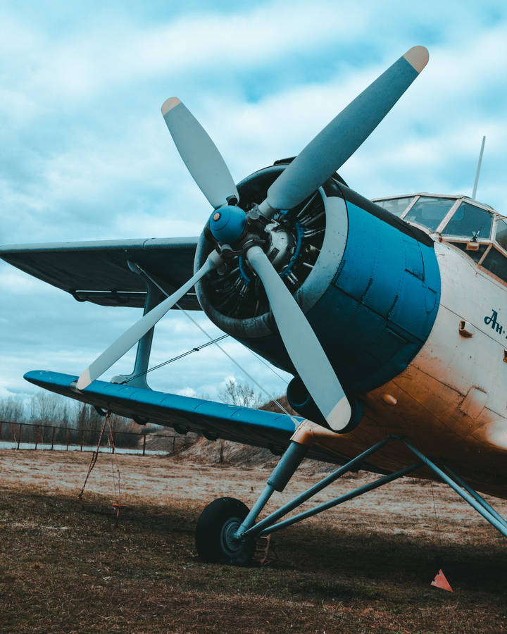 Old Airplane Propeller Wallpaper