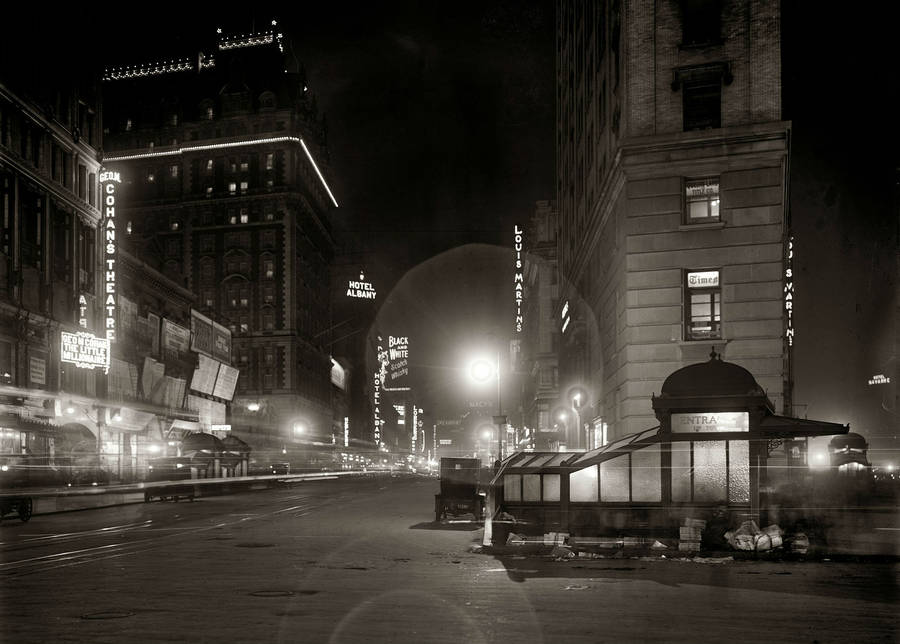 Old Broadway New York Black And White Wallpaper