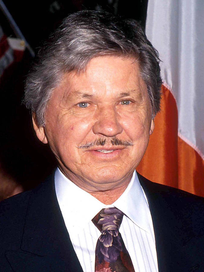 Older American Actor Charles Bronson Wallpaper