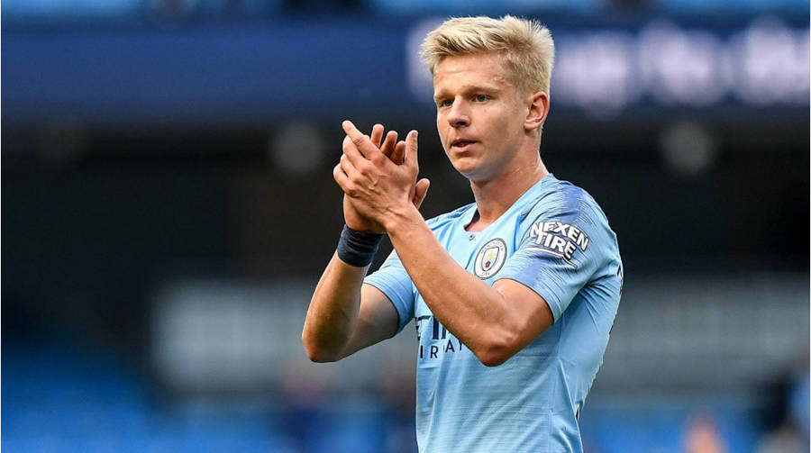 Oleksandr Zinchenko Clapping Blue Wallpaper