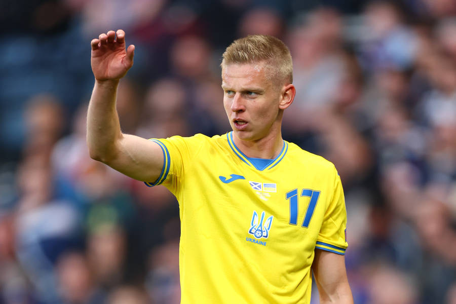 Oleksandr Zinchenko Hand Up Wallpaper