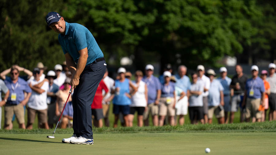 Padraig Harrington Great Putting Posture Wallpaper