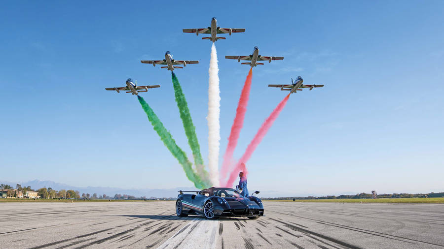 Pagani Huayra Air Show Wallpaper