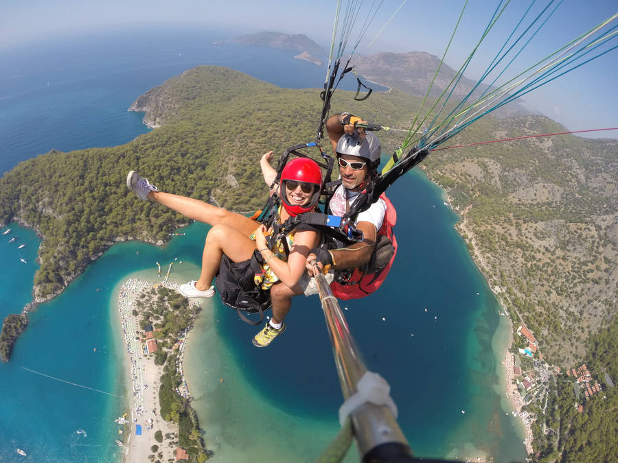 Paragliding Tandem Couple Selfie Wallpaper