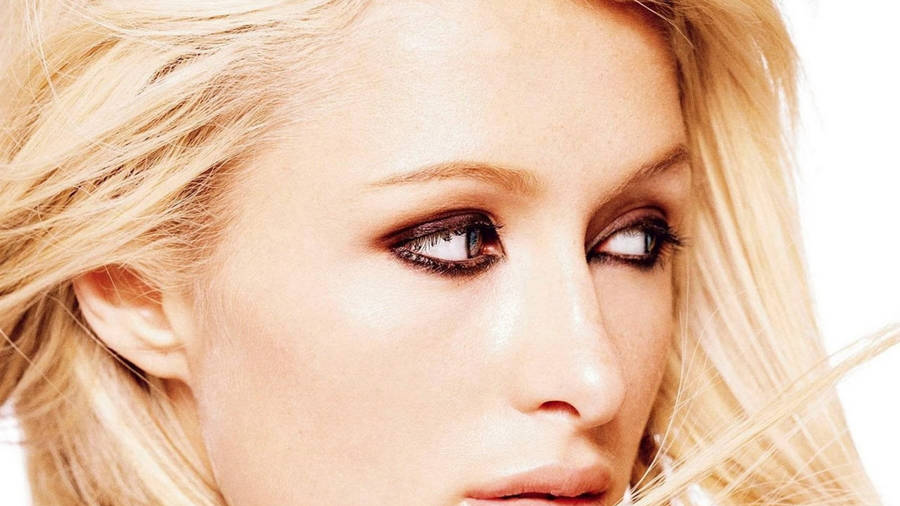 Paris Hilton Eyes Close Up Wallpaper