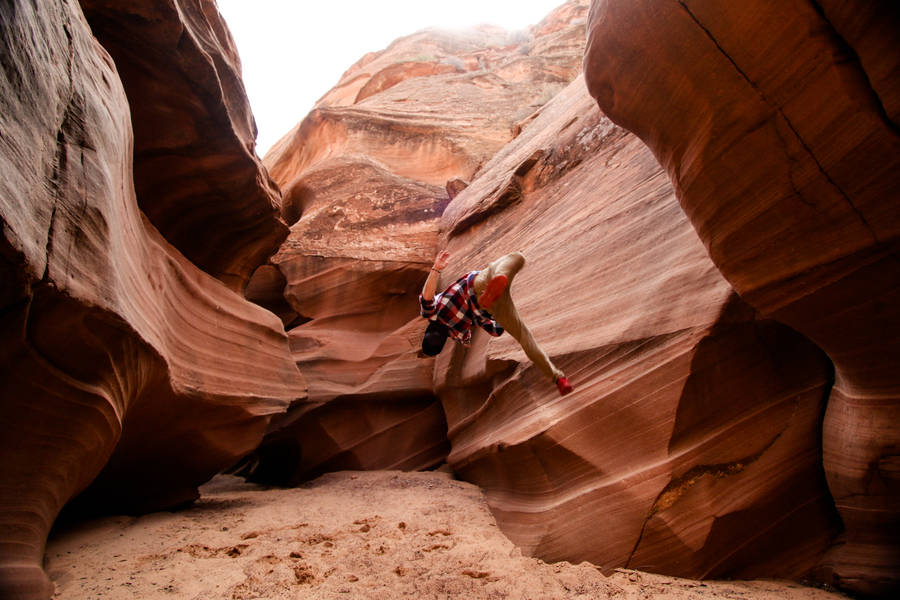 Parkour On Rocks Wallpaper