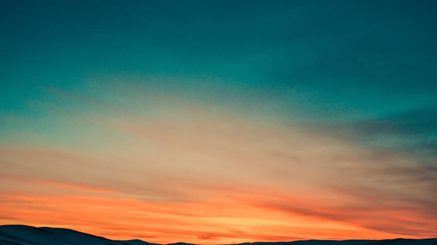 Pastel Gradient Sunset Sky Wallpaper