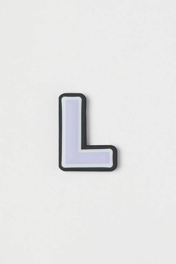 Pastel Purple Letter L Wallpaper