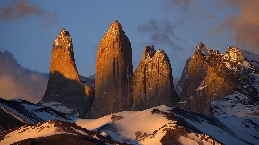 Patagonia Three Pointed Peaks Wallpaper