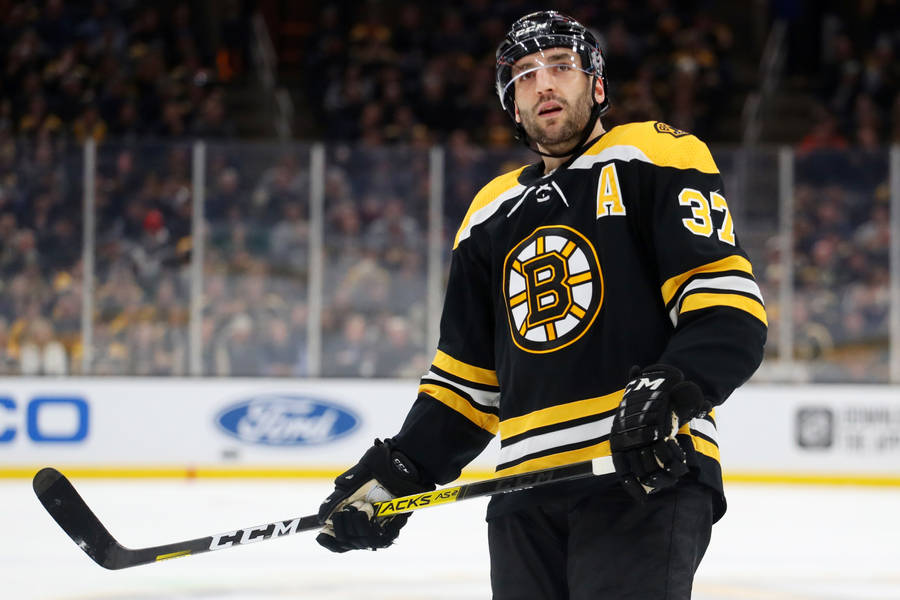 Patrice Bergeron Boston Bruins Black Wallpaper