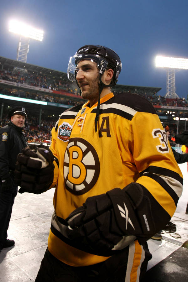 Patrice Bergeron In Action - Boston Bruins Wallpaper