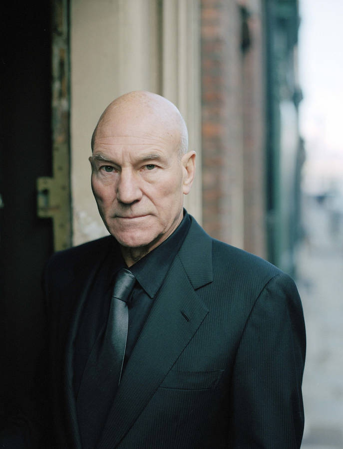 Patrick Stewart Formal Suit And Tie Wallpaper