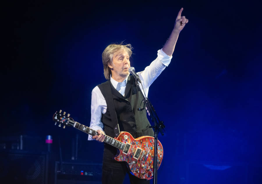 Paul Mccartney Pointing Up Wallpaper