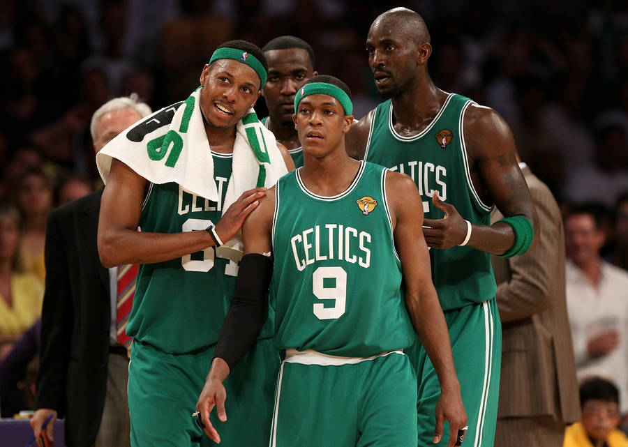 Paul Pierce And Other Players Together Wallpaper