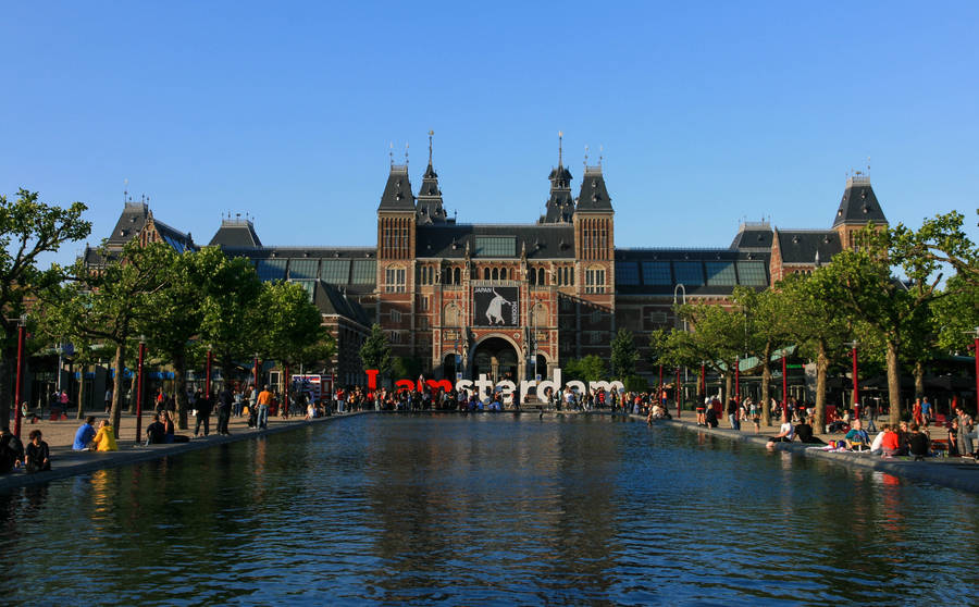 People Outside Rijksmuseum Wallpaper