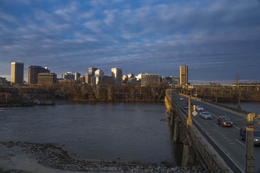 Picturesque Richmond Skyline At Sunset Wallpaper